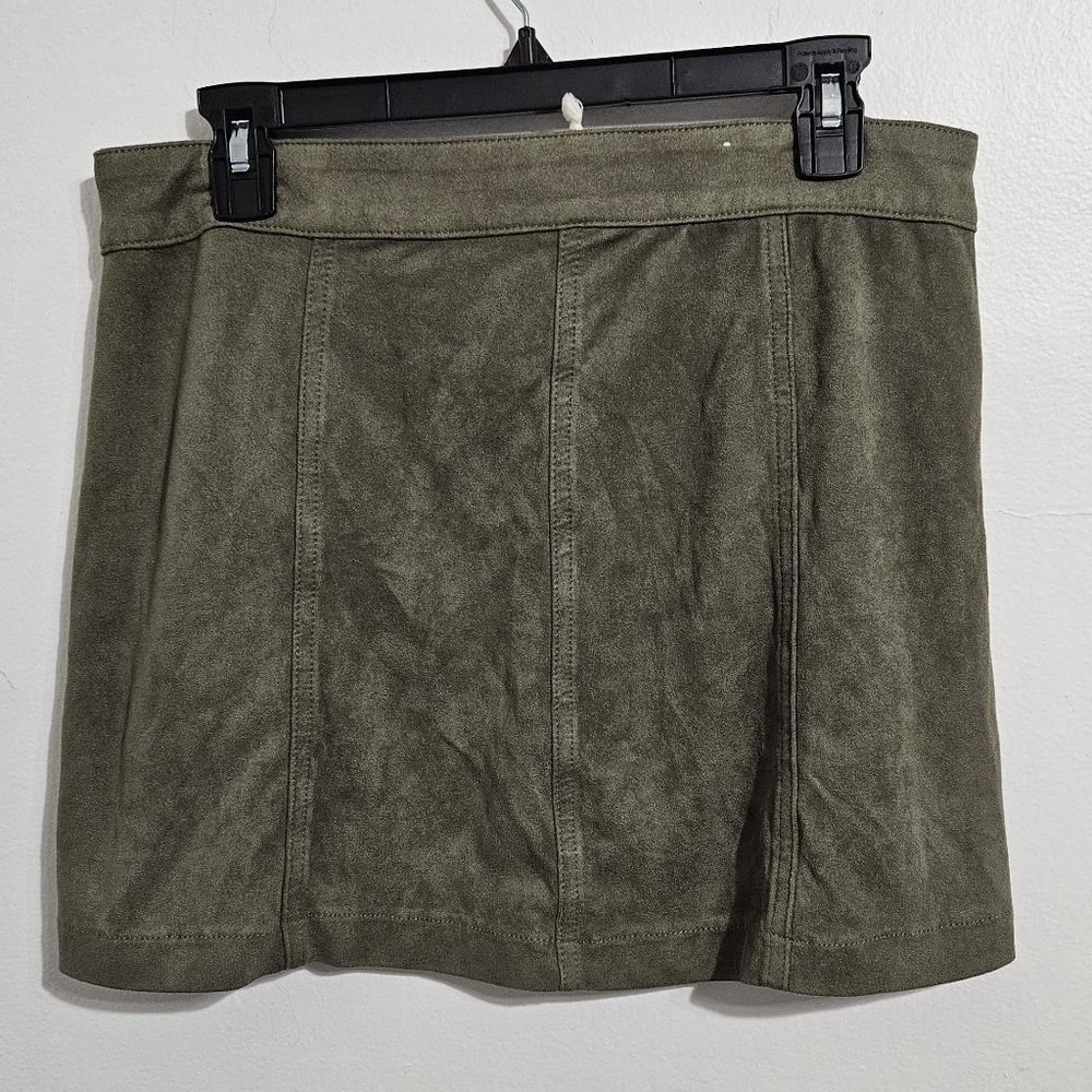 Altar'd State Green Faux Suede Mini Skirt. Size M - Picture 2 of 5